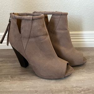 Qupid Booties from Lulu’s